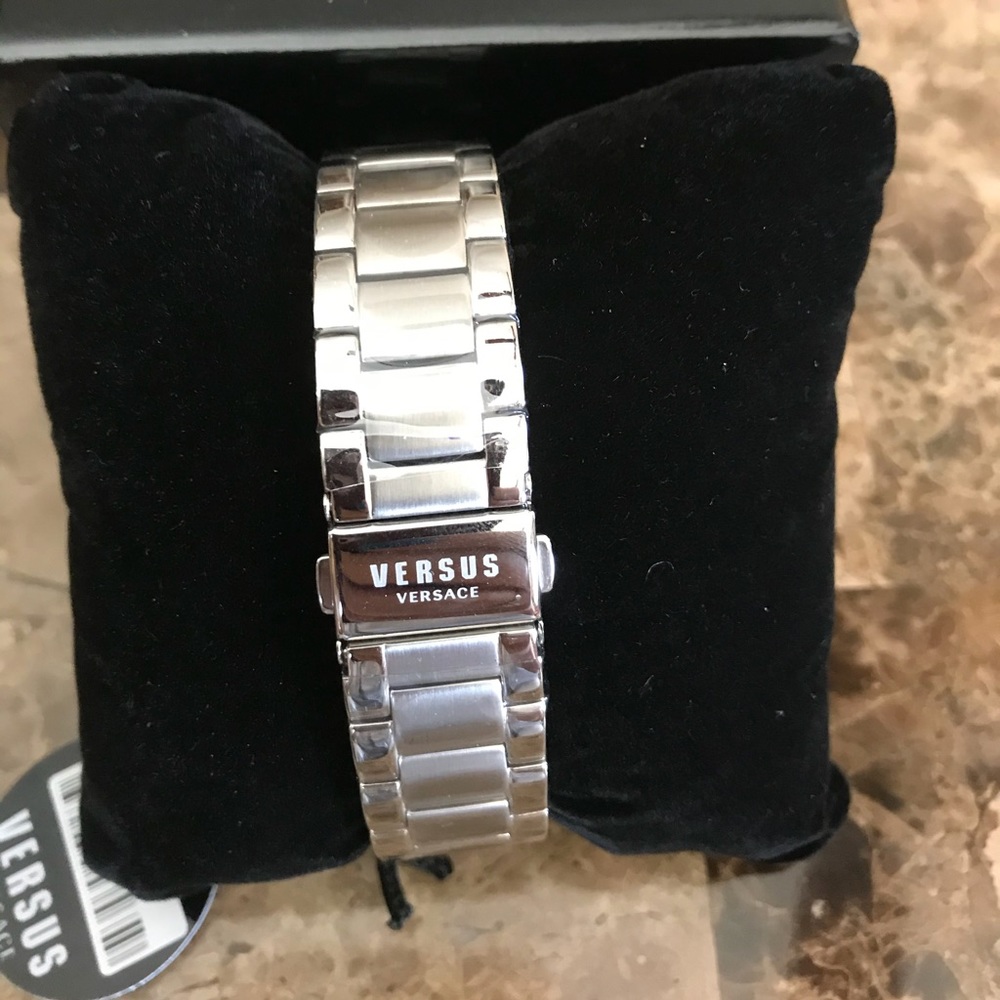 Versace watch - Picture 2 of 4